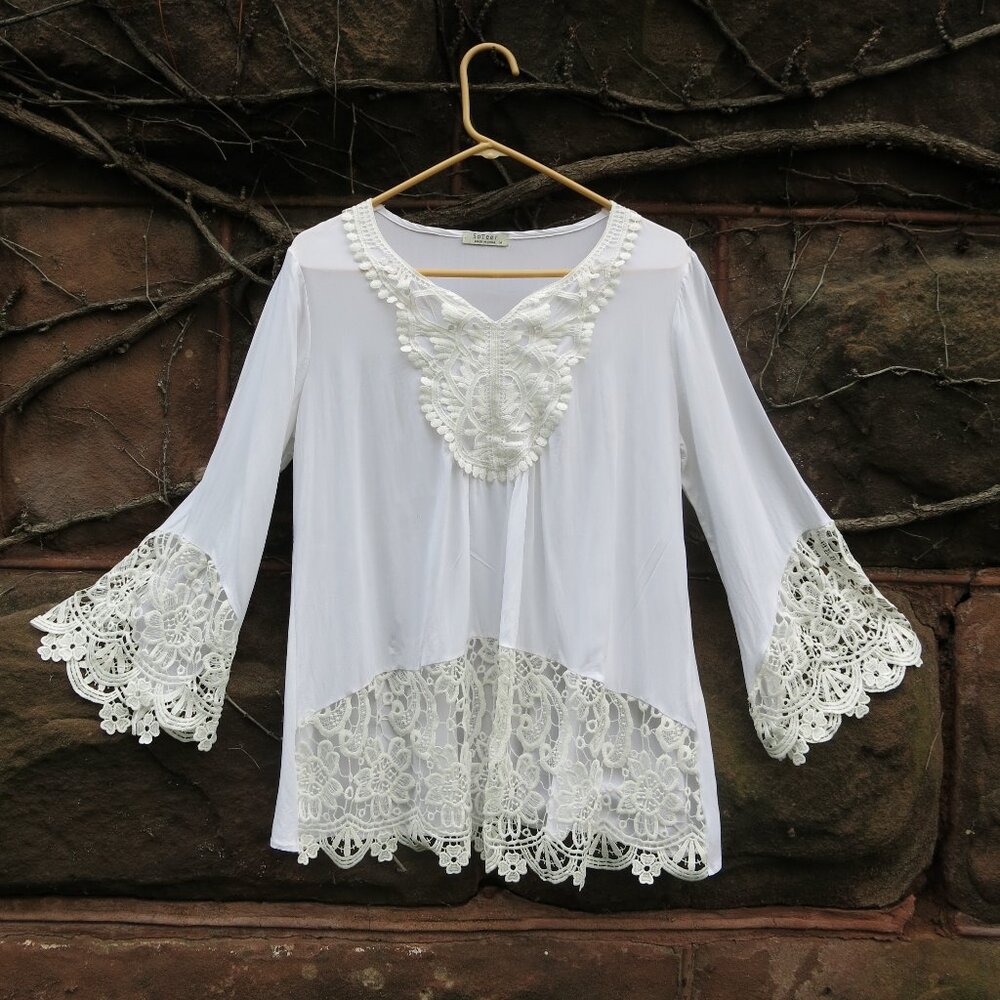 SoTeer White Lace Cotton Blend Long Bell Sleeves Bohemian Top Blouse Size M